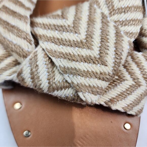 Universal Thread Fabric Sandals Tan Knotted Beach Slipons Women's Size 7.5 New - Picture 4 of 7